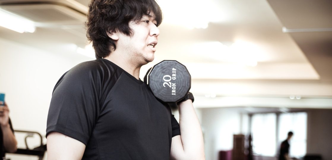 以前、ジムのトレーナーの彼女からもらった手作りのプレゼントは、筋トレメニューと手作りジュースでした。